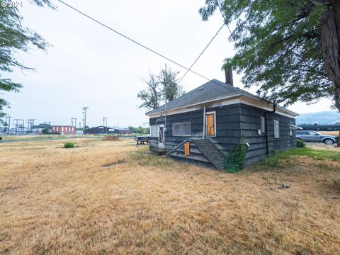 A home in La Grande