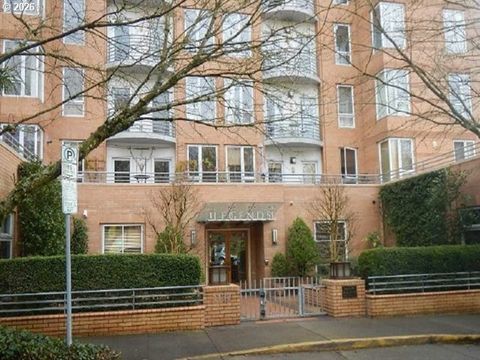 1132 SW 19TH AVE 706 Portland OR 97205