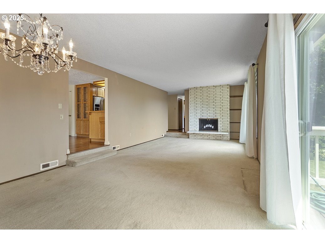540 NE 23RD PL