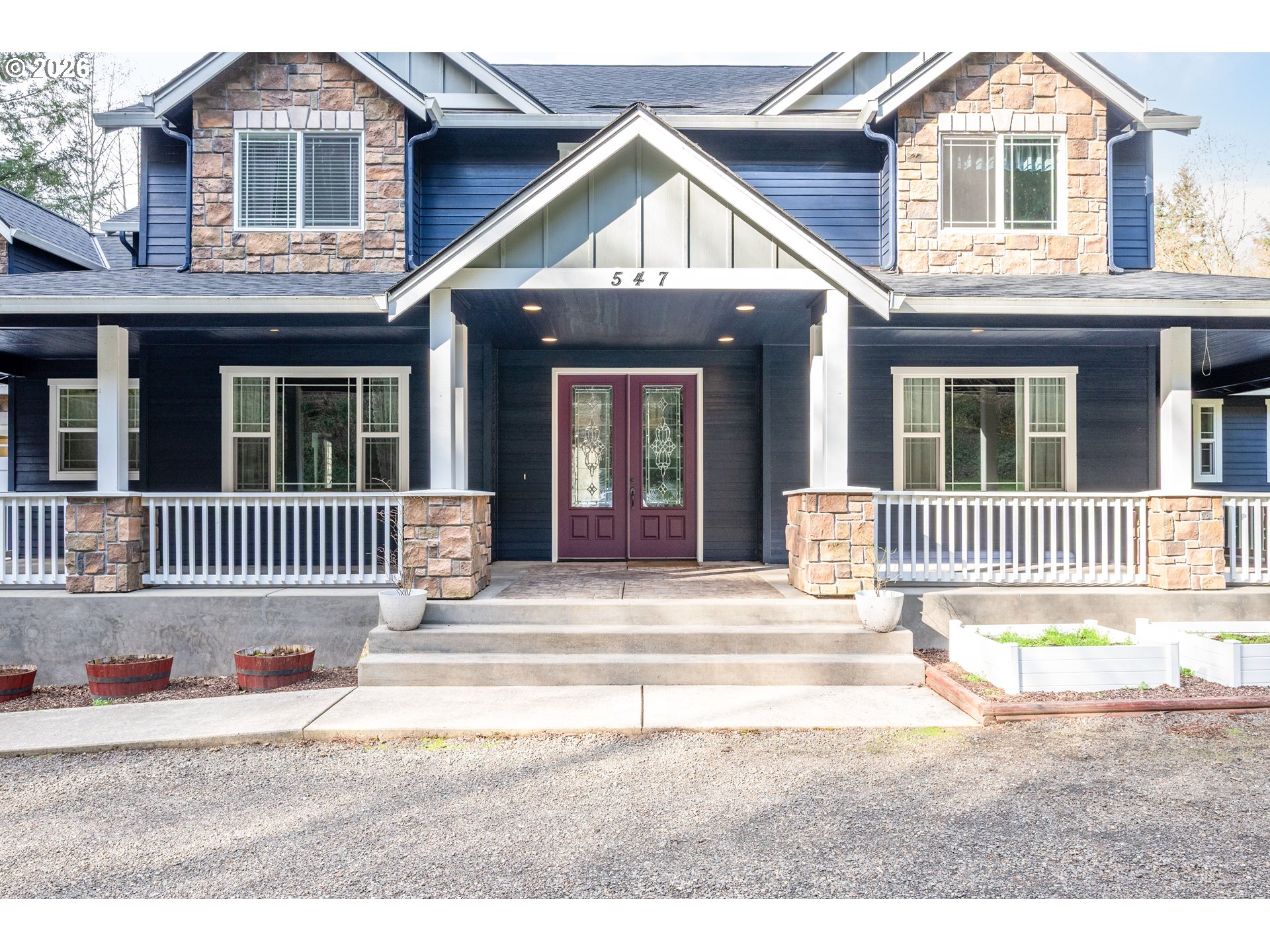 547 LONE OAK RD
