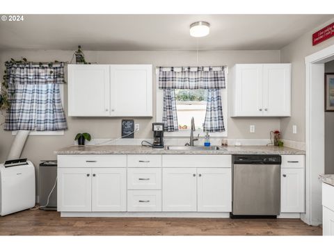 Tiny photo for 46874 Sunset Ave, Westfir, OR 97492 (MLS # 674295839)