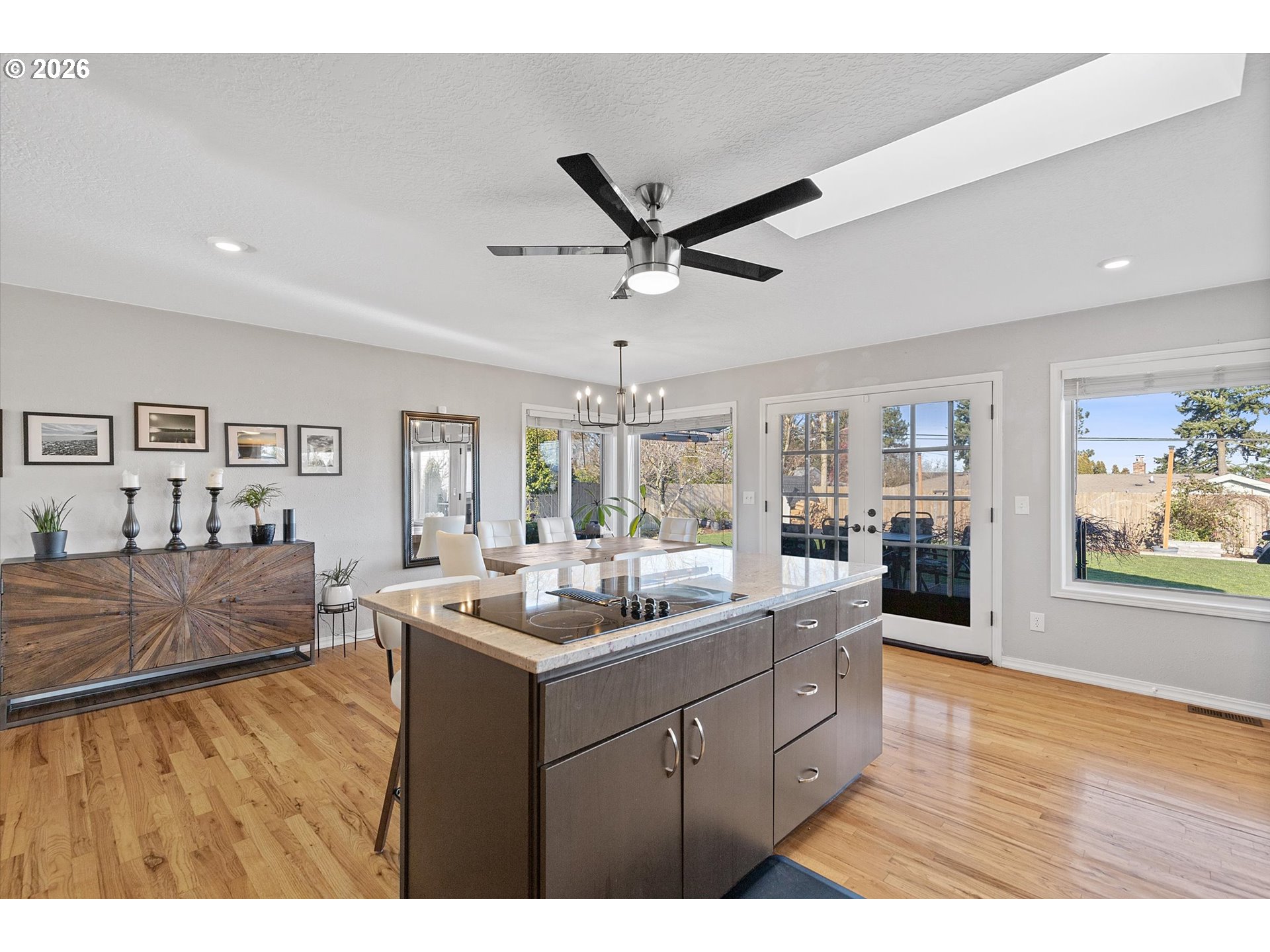 11821 NE SISKIYOU ST