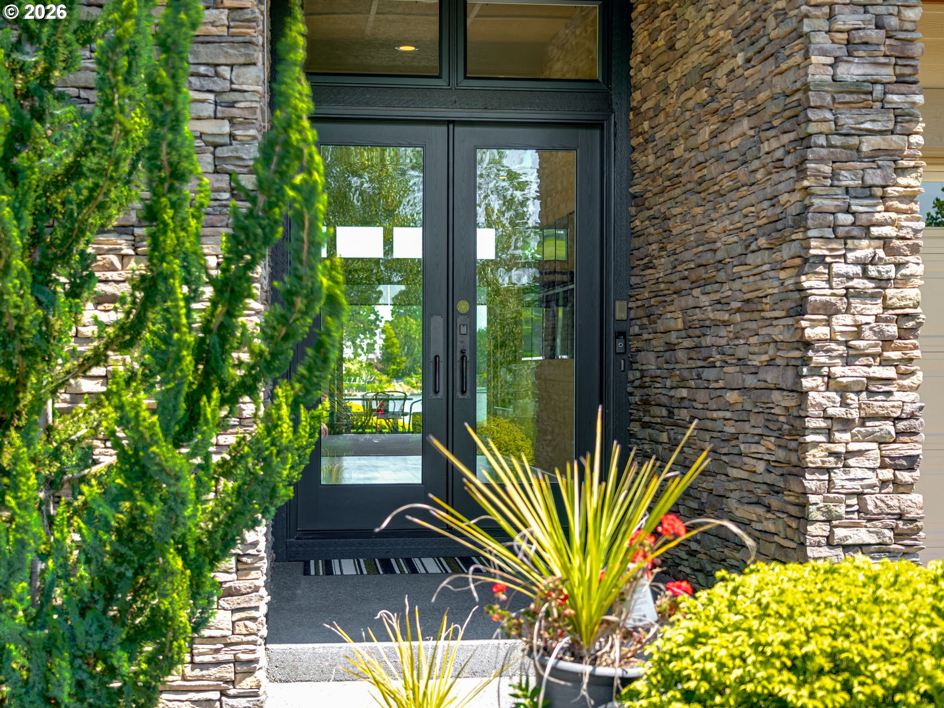 4066 NE FAIRVIEW LAKE WAY