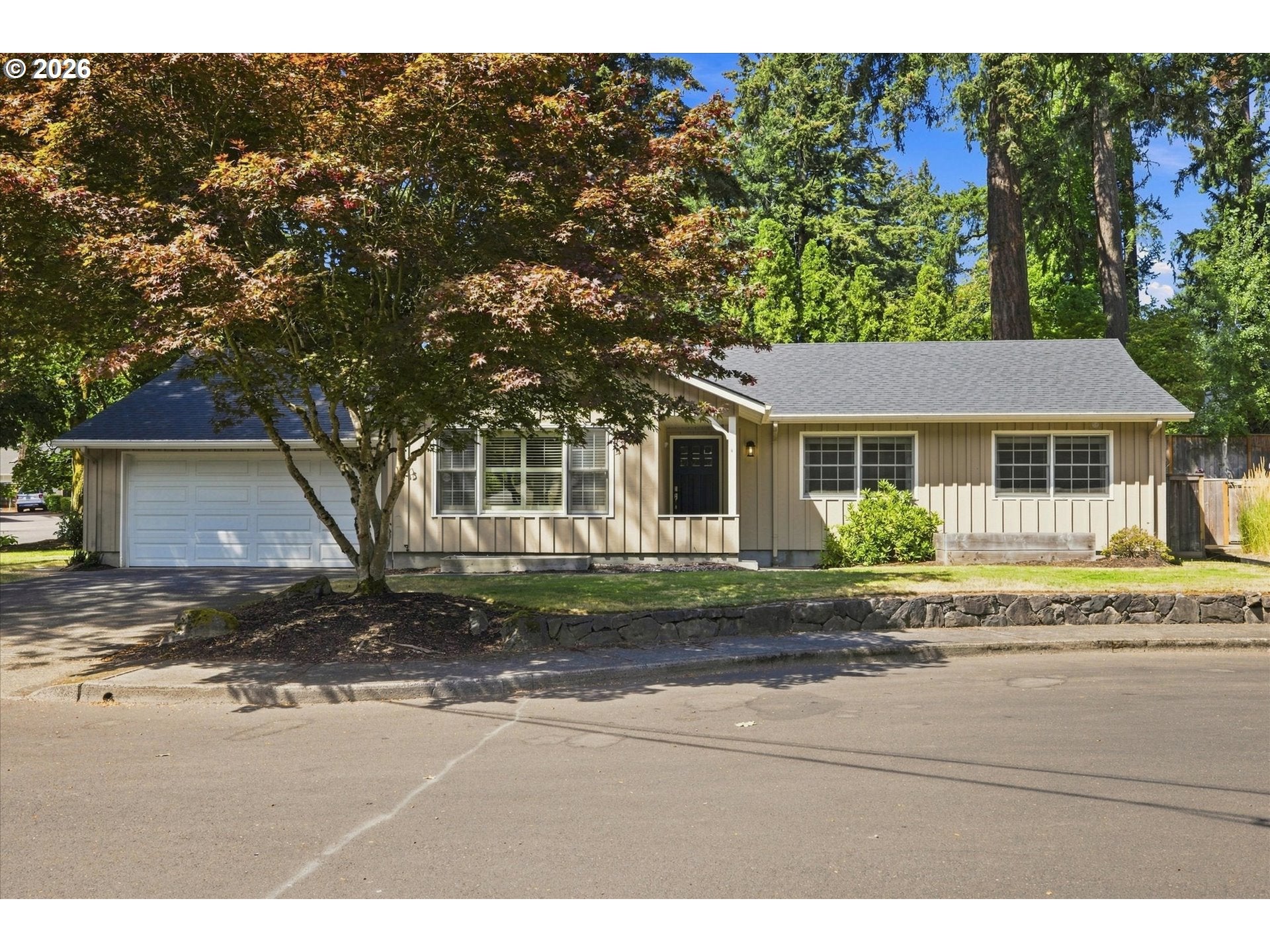 485 COUNTRY CLUB CT