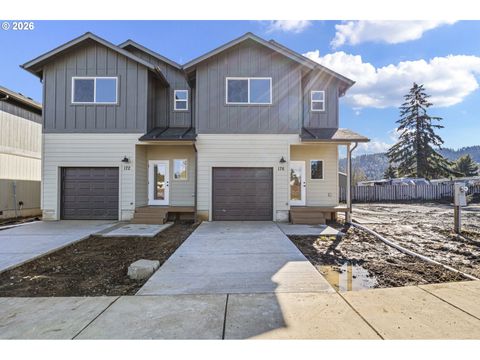 176 ALLISON AVE Sutherlin OR 97479