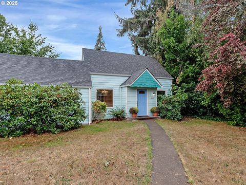 Photo of 1110 SW 2nd St, McMinnville, OR 97128 (MLS # 609099787)