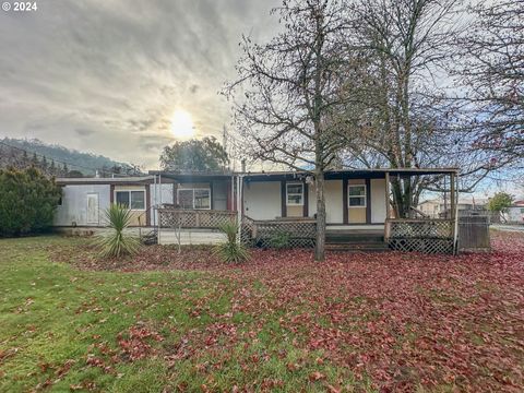 A home in Roseburg