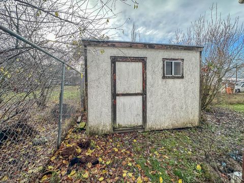 A home in Roseburg