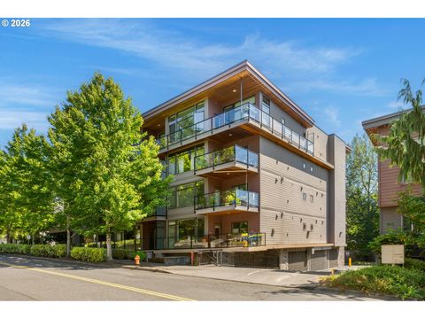 7910 SW 31ST AVE 404 Portland OR 97219