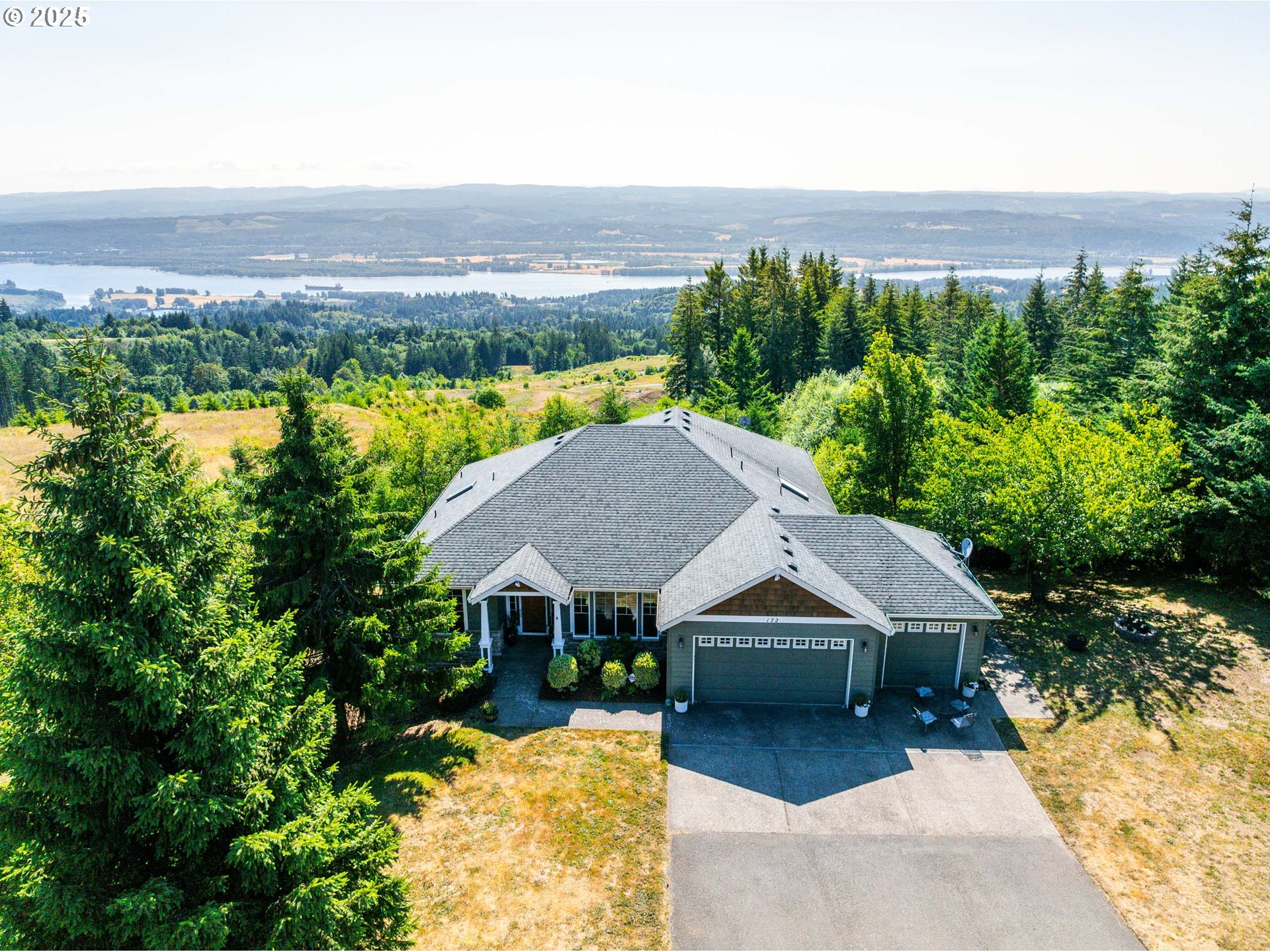 172 BLACK JACK DR