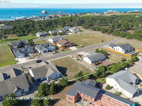 2653 SPINNAKER DR Bandon OR 97411