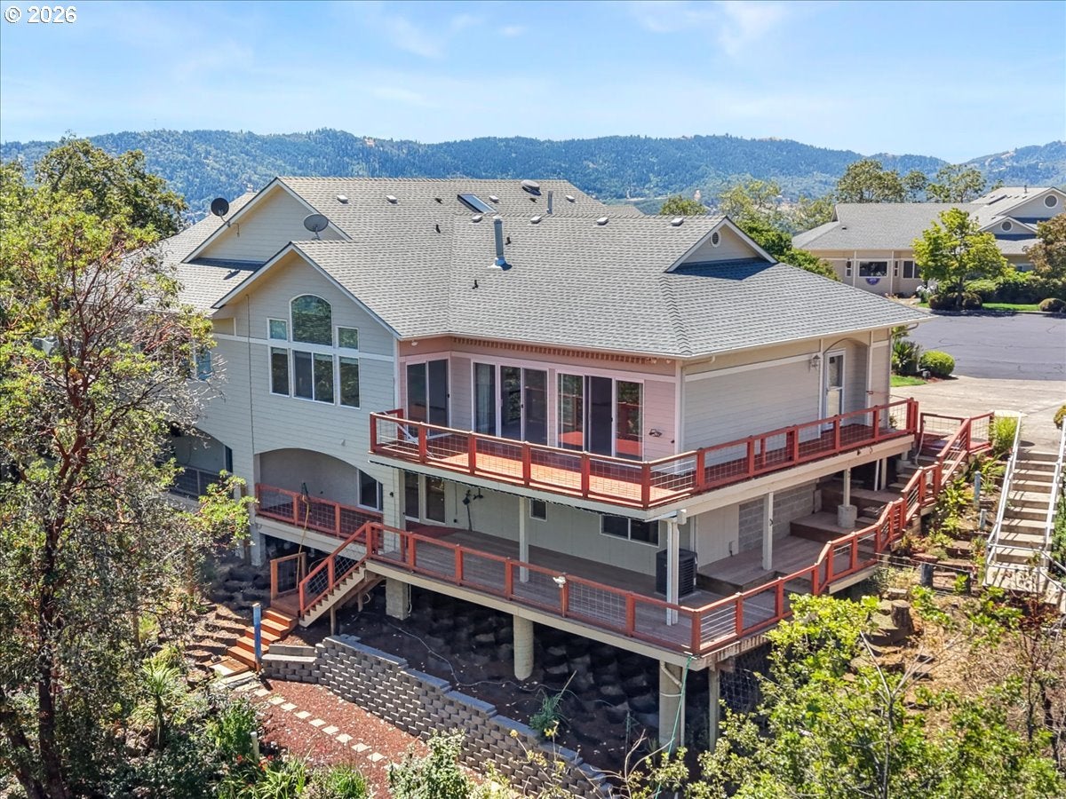 191 NW RACHEL LYNN WAY