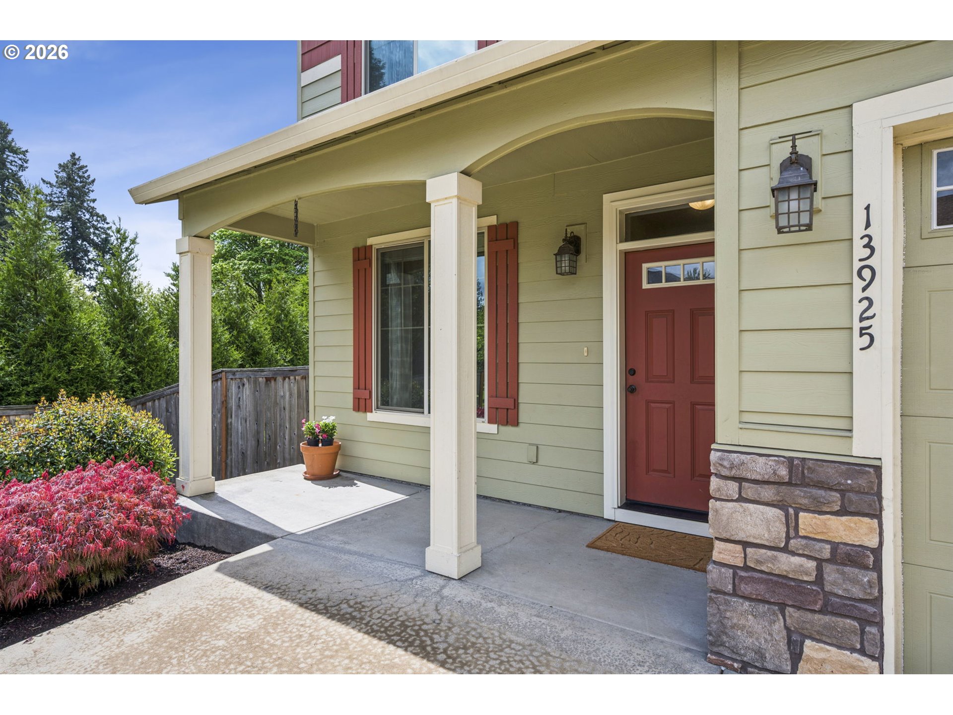 13925 SE MOUNTAIN VIEW LN