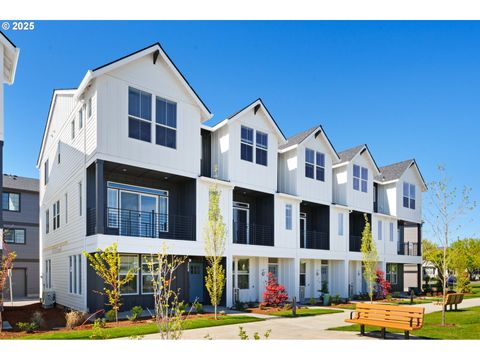 3546 SE BROOKWOOD AVE Hillsboro OR 97123