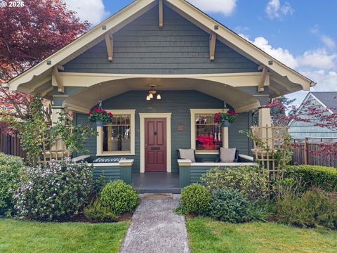 2050 FRIENDLY ST Eugene OR 97405