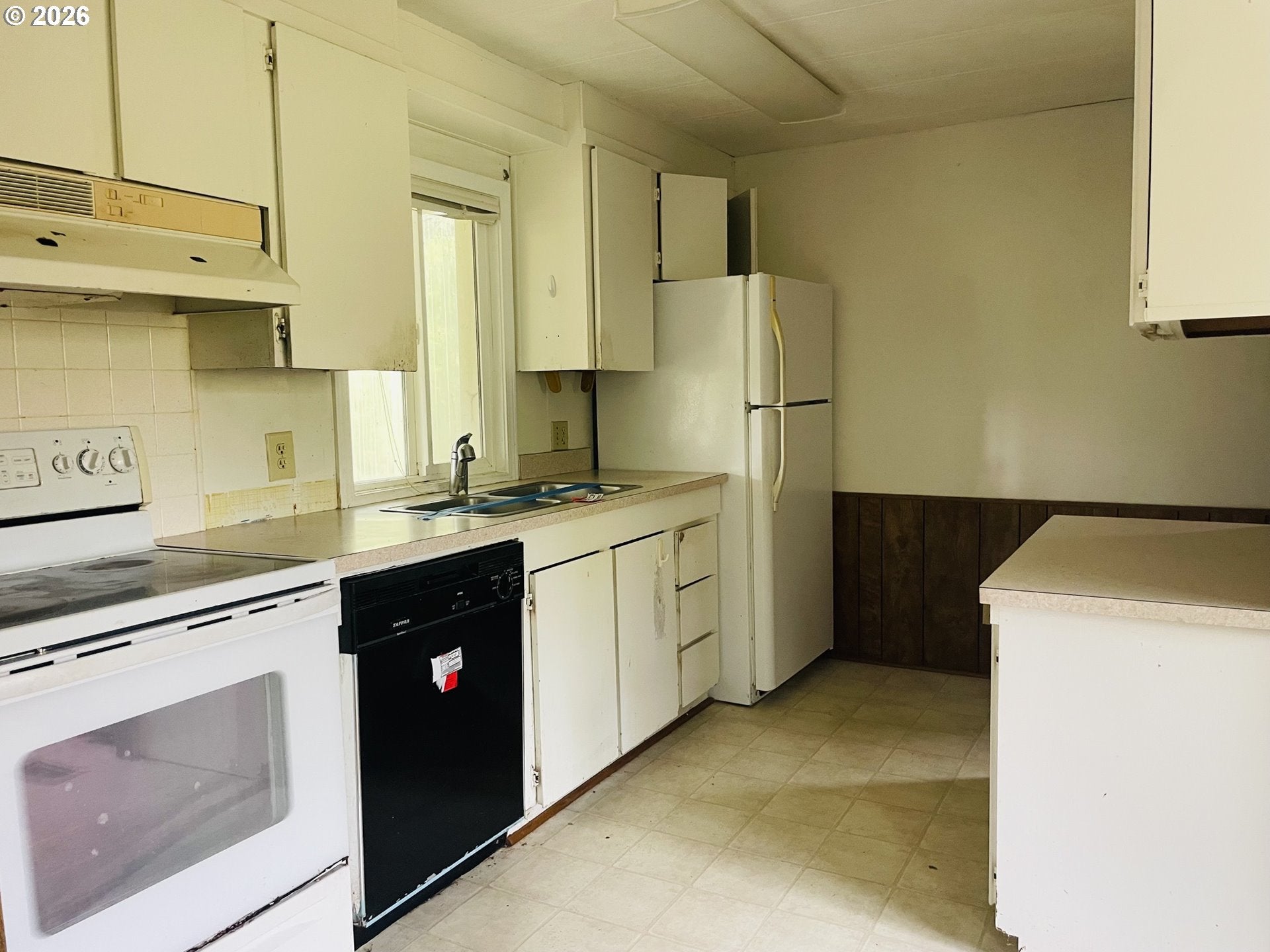 1600 RHODODENDRON DR 288