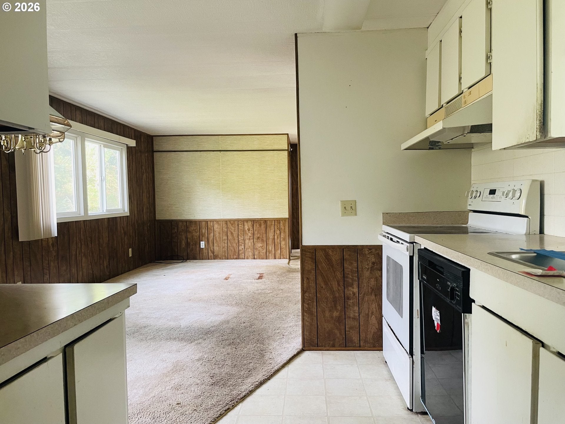 1600 RHODODENDRON DR 288