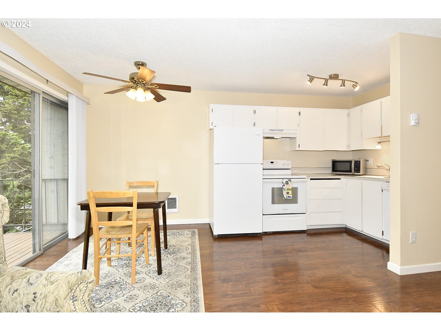 200 SW FLORENCE AVE I-18