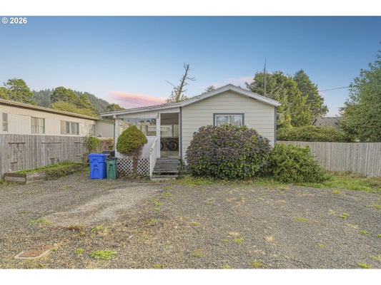 8305 STARK ST, ROCKAWAY BEACH, OR 97136 - Image bdcef266c1af0eff40a62bd6f85607e7/2149013366