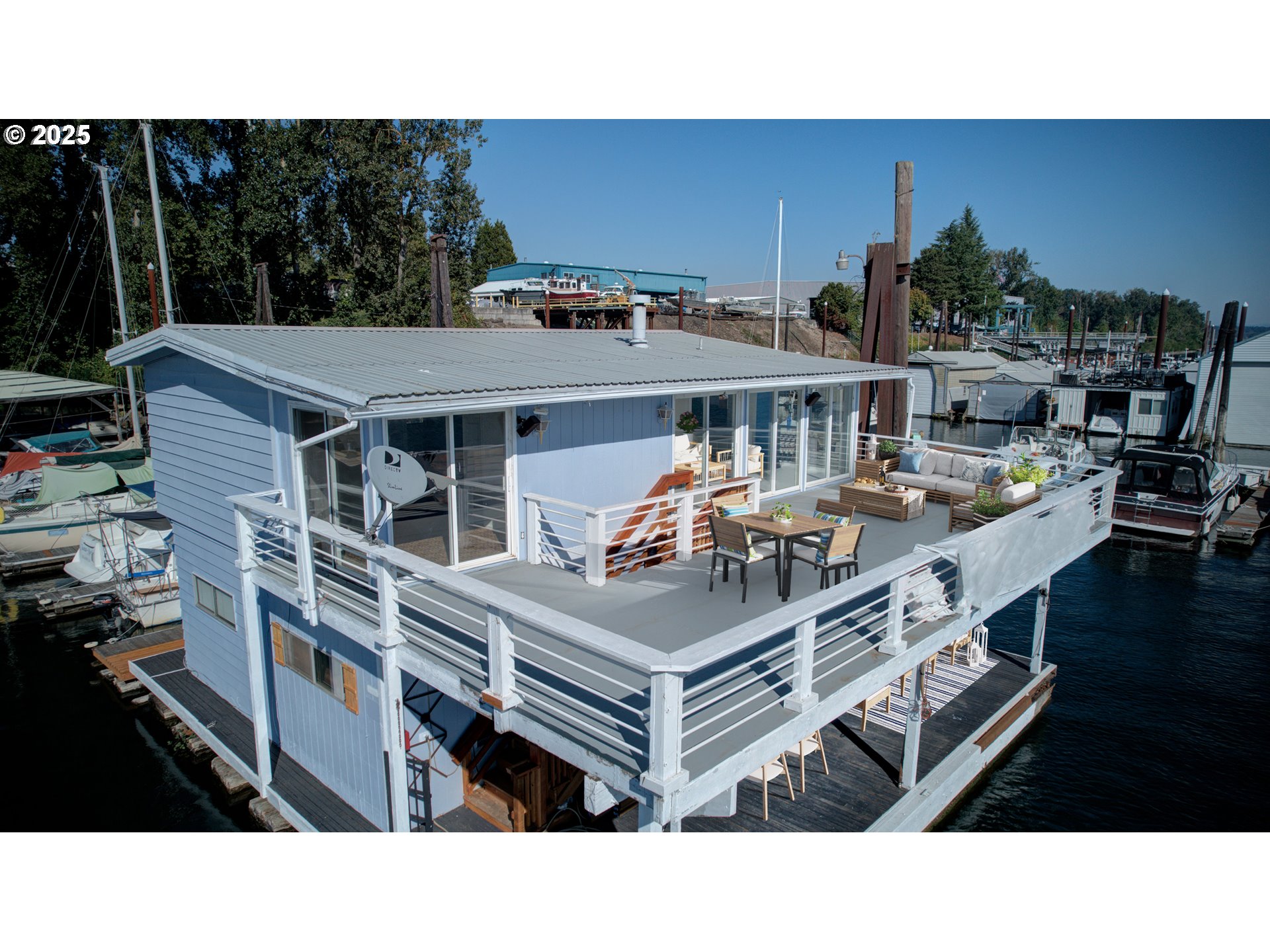 300 NE TOMAHAWK ISLAND DR E10