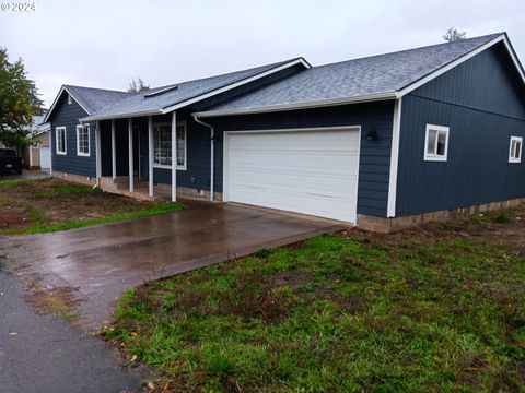 A home in Cottage Grove