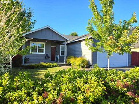 Tiny photo for 158 Canary Ave, Creswell, OR 97426 (MLS # 578614454)