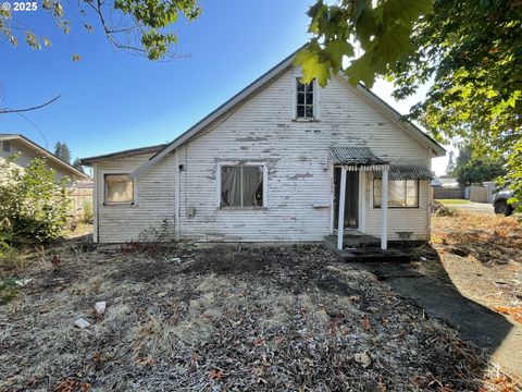 1109 S 4TH ST Springfield OR 97477