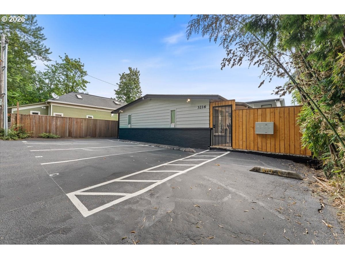 3216 SW 11TH AVE