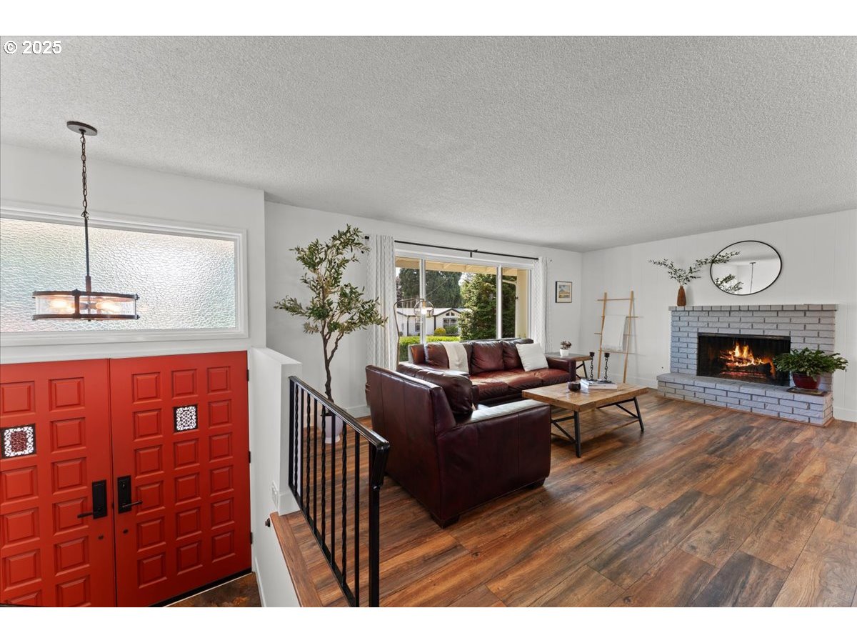 1941 NE 143RD AVE