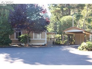 1445 VILLAGE PINES CT, COOS BAY, OR 97420 - Image bdf5a5f3e46b105b0b3e153b3514259f/2405955935