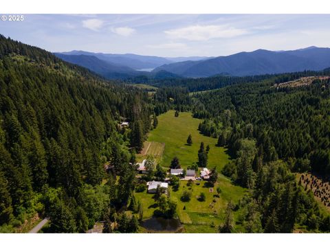 Tiny photo for 77690 Brock Rd, Oakridge, OR 97463 (MLS # 203141613)