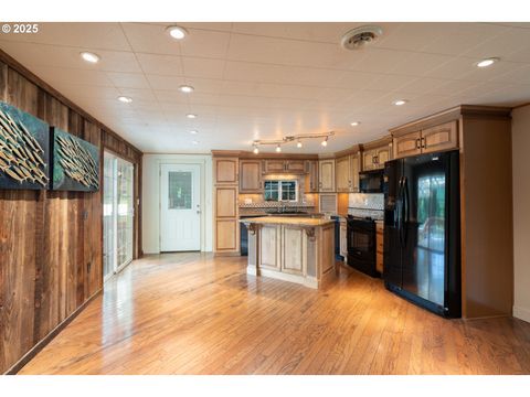 Tiny photo for 77690 Brock Rd, Oakridge, OR 97463 (MLS # 203141613)