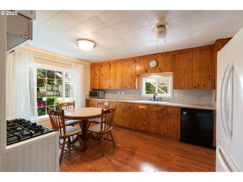 Tiny photo for 77690 Brock Rd, Oakridge, OR 97463 (MLS # 203141613)