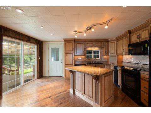 Tiny photo for 77690 Brock Rd, Oakridge, OR 97463 (MLS # 203141613)
