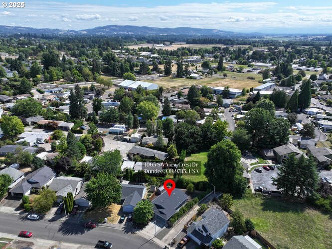 Dundee, Oregon 97115, United States, 3 Bedrooms Bedrooms, ,2 BathroomsBathrooms,Residential,Pending,194476