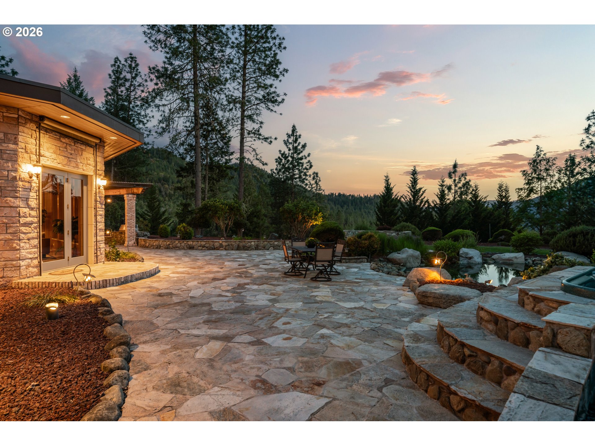 727 EARHART RD