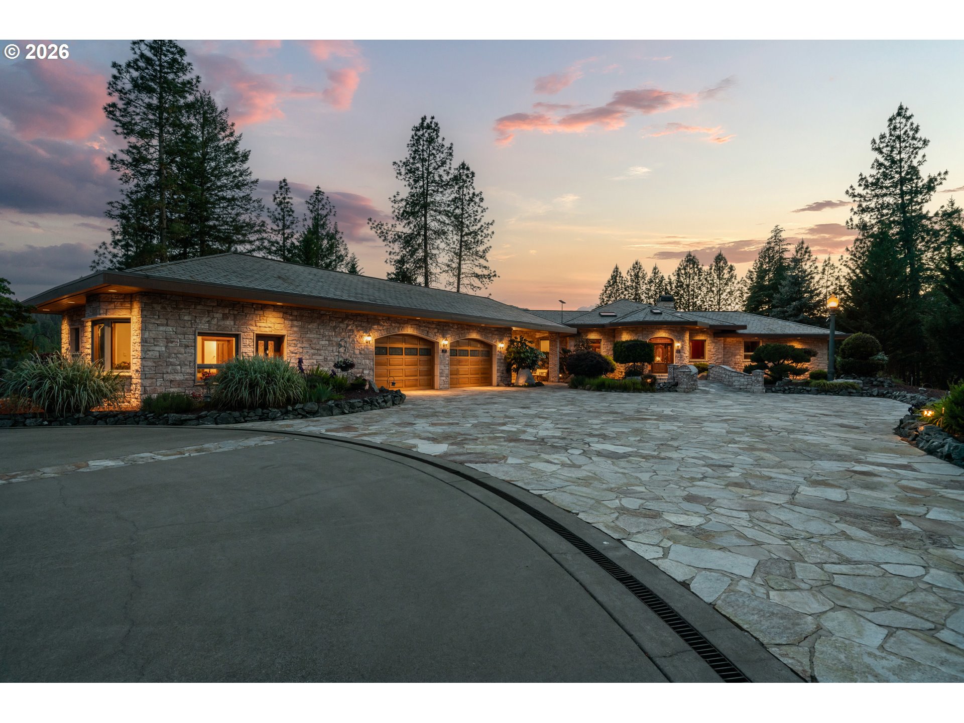 727 EARHART RD