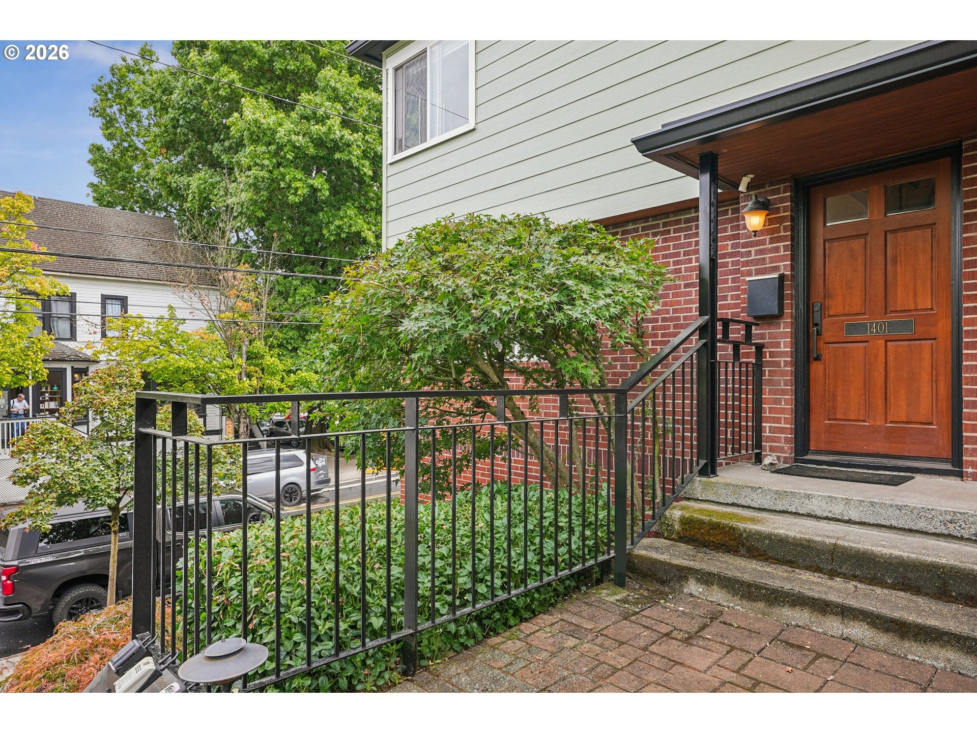 1401 NW 23RD AVE — 2 bed 1 bath Condominium