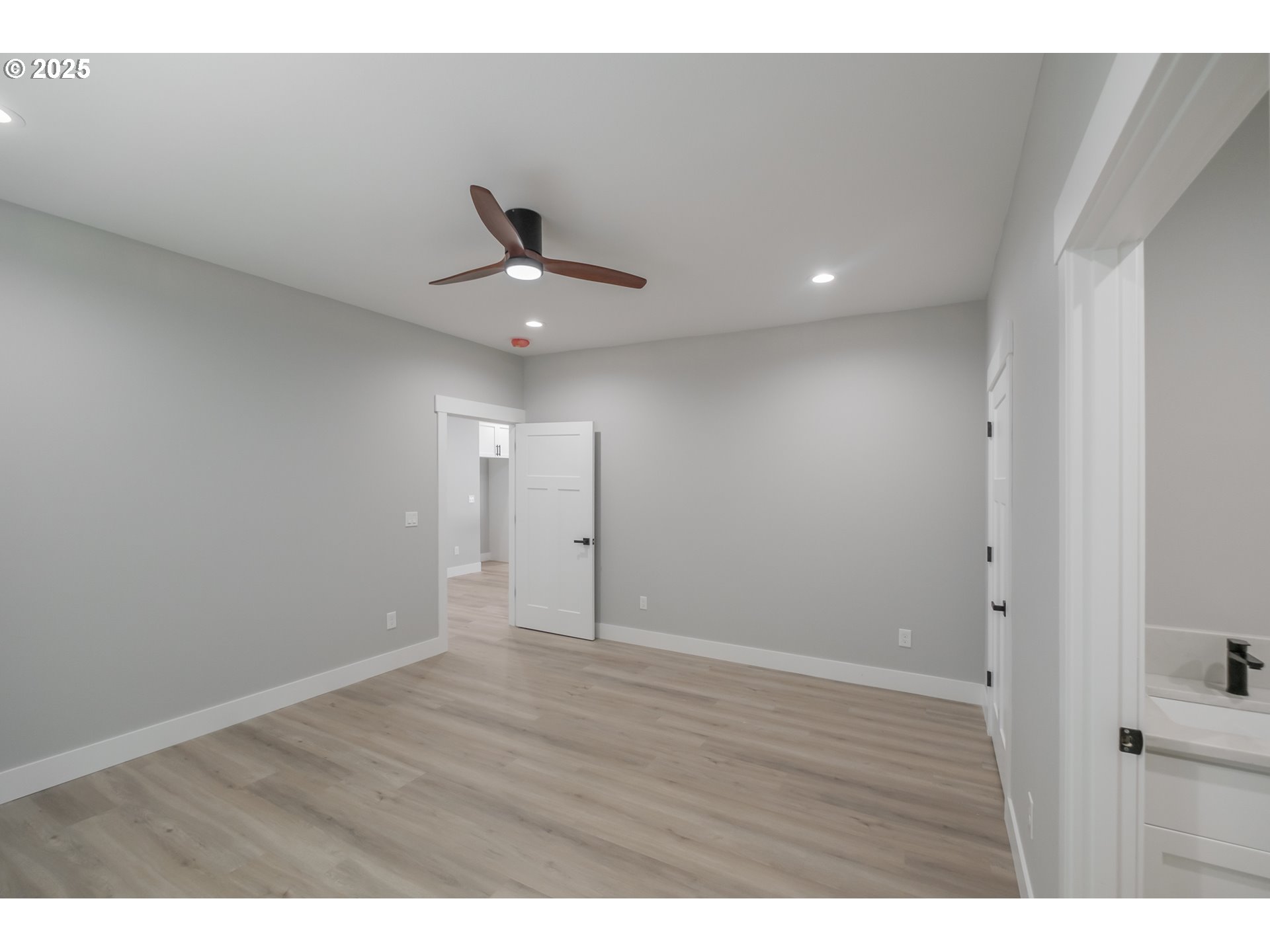 Gleneden Beach, Oregon 97388, United States, 4 Bedrooms Bedrooms, ,3 BathroomsBathrooms,Residential,Active,156642