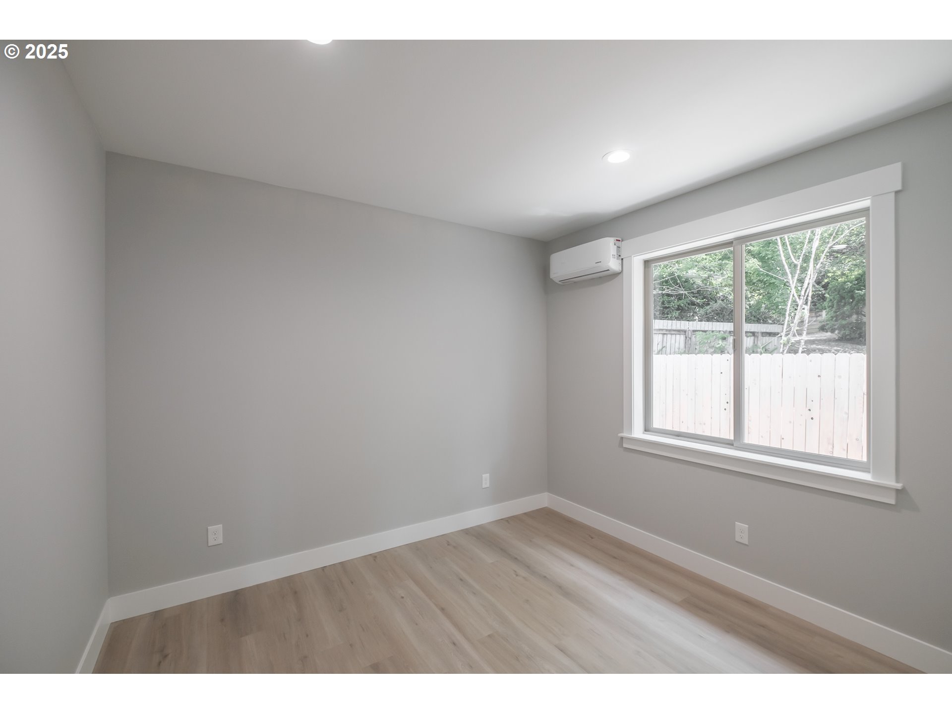 Gleneden Beach, Oregon 97388, United States, 4 Bedrooms Bedrooms, ,3 BathroomsBathrooms,Residential,Active,156642