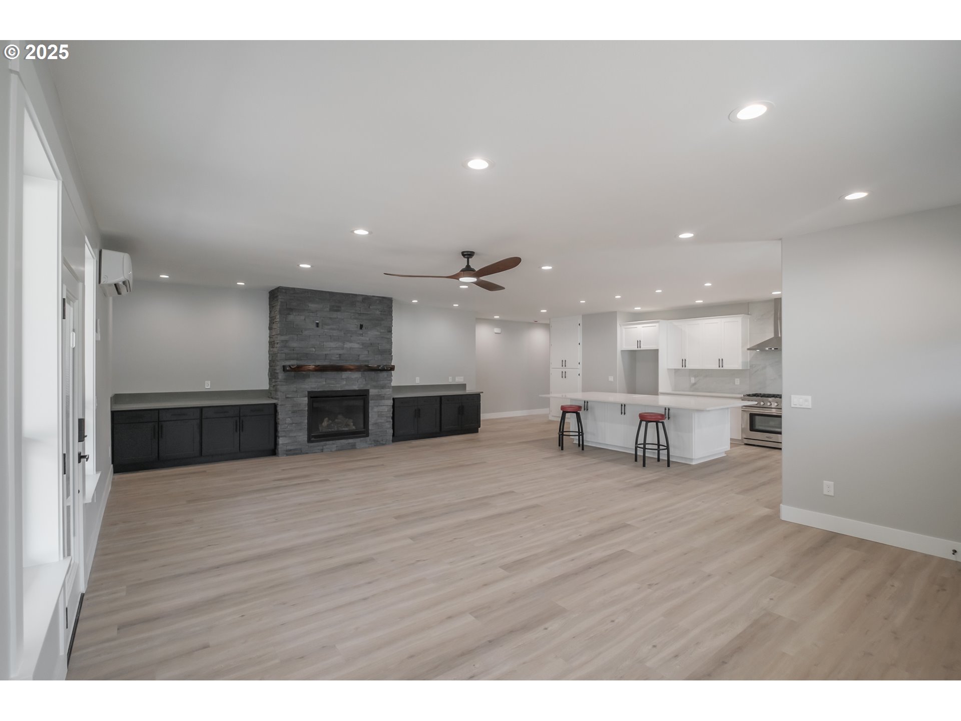 Gleneden Beach, Oregon 97388, United States, 4 Bedrooms Bedrooms, ,3 BathroomsBathrooms,Residential,Active,156642