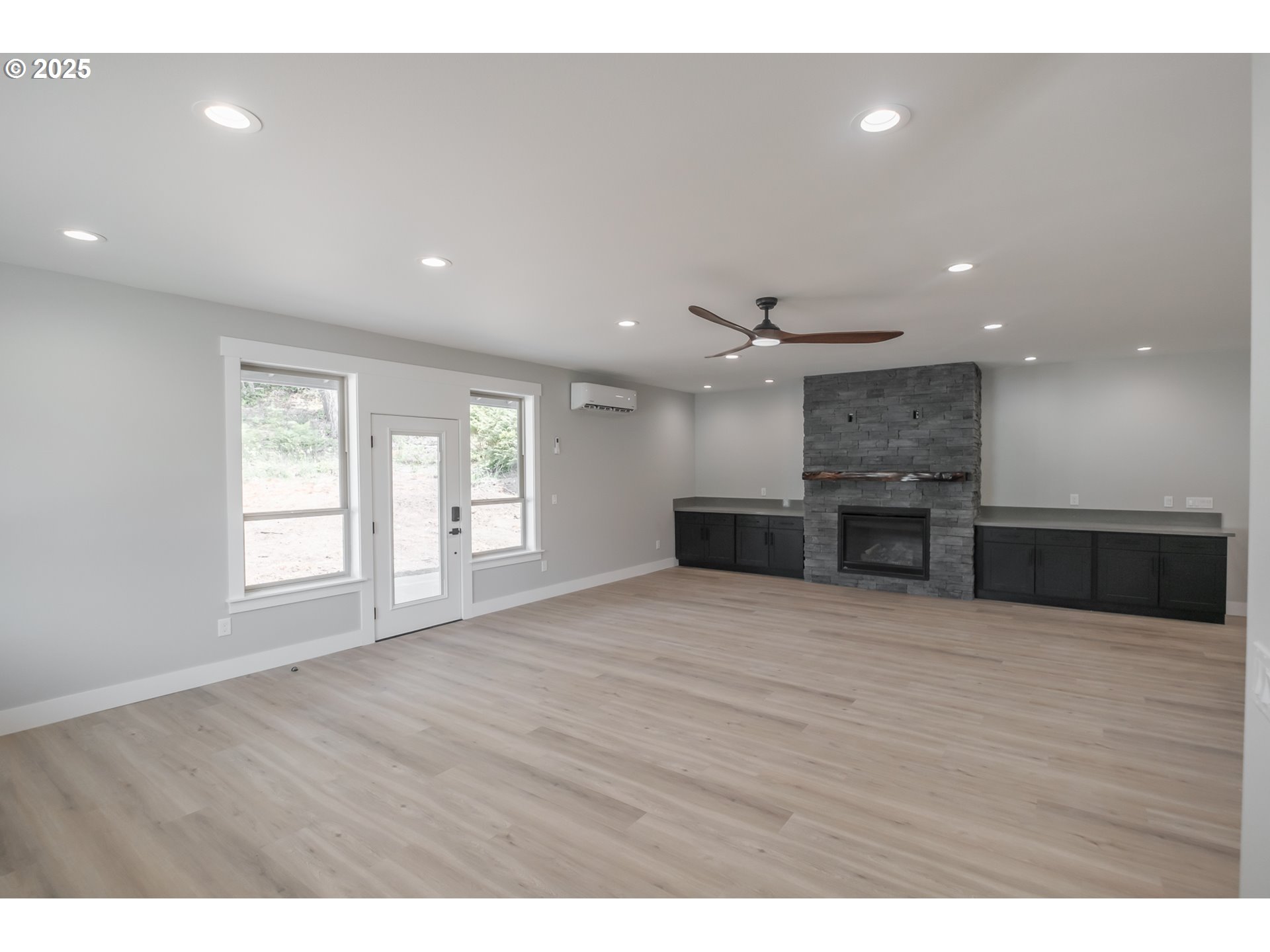 Gleneden Beach, Oregon 97388, United States, 4 Bedrooms Bedrooms, ,3 BathroomsBathrooms,Residential,Active,156642