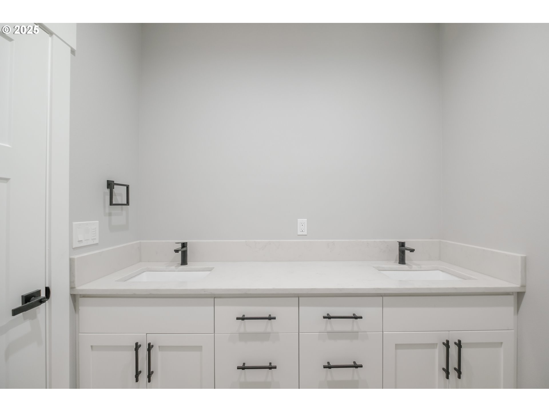 Gleneden Beach, Oregon 97388, United States, 4 Bedrooms Bedrooms, ,3 BathroomsBathrooms,Residential,Active,156642