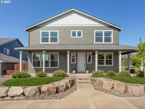 904 E TANOAK AVE La Center WA 98629