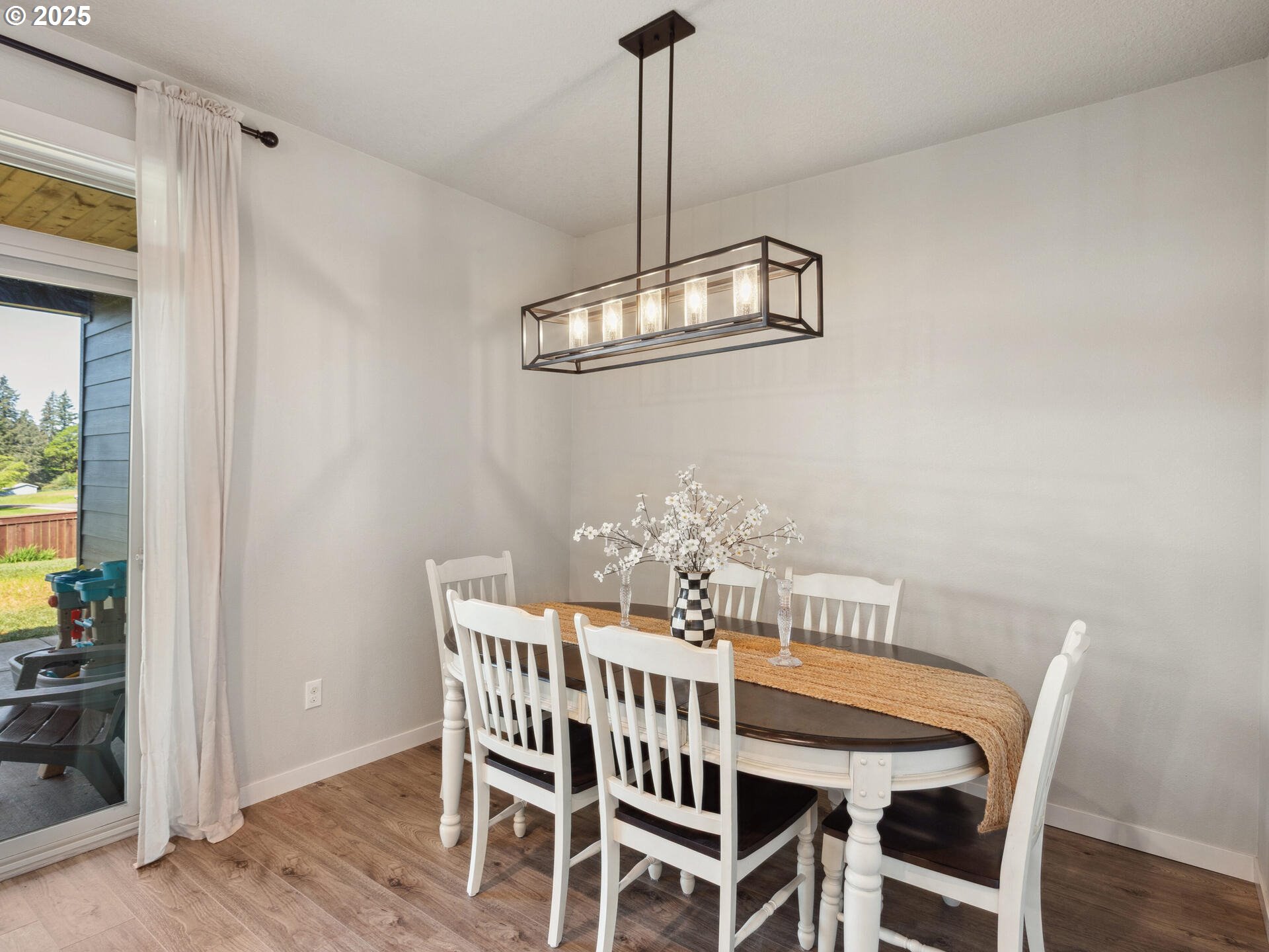 La Center, Washington 98629, United States, 4 Bedrooms Bedrooms, ,3 BathroomsBathrooms,Residential,Active,125994