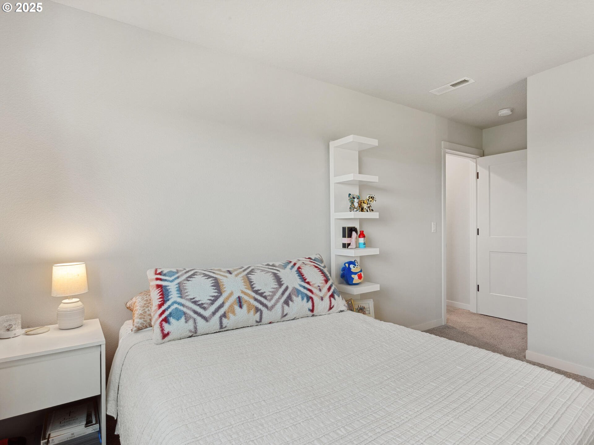 La Center, Washington 98629, United States, 4 Bedrooms Bedrooms, ,3 BathroomsBathrooms,Residential,Active,125994