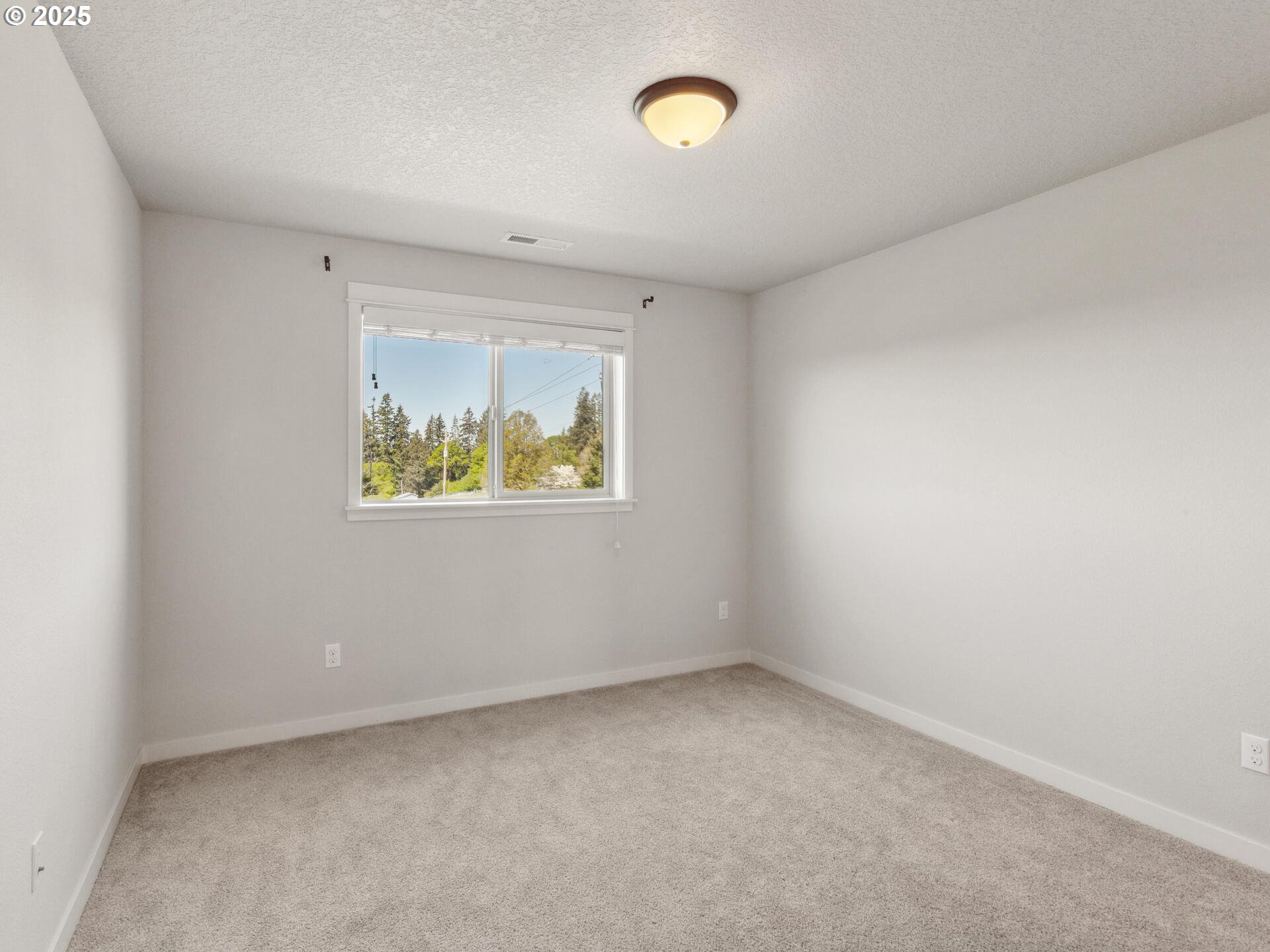 La Center, Washington 98629, United States, 4 Bedrooms Bedrooms, ,3 BathroomsBathrooms,Residential,Active,125994