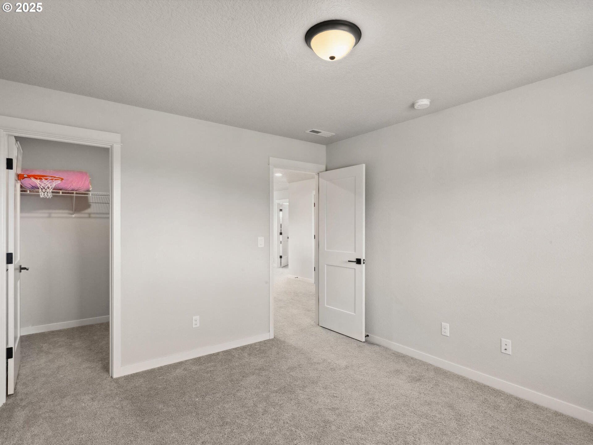 La Center, Washington 98629, United States, 4 Bedrooms Bedrooms, ,3 BathroomsBathrooms,Residential,Active,125994