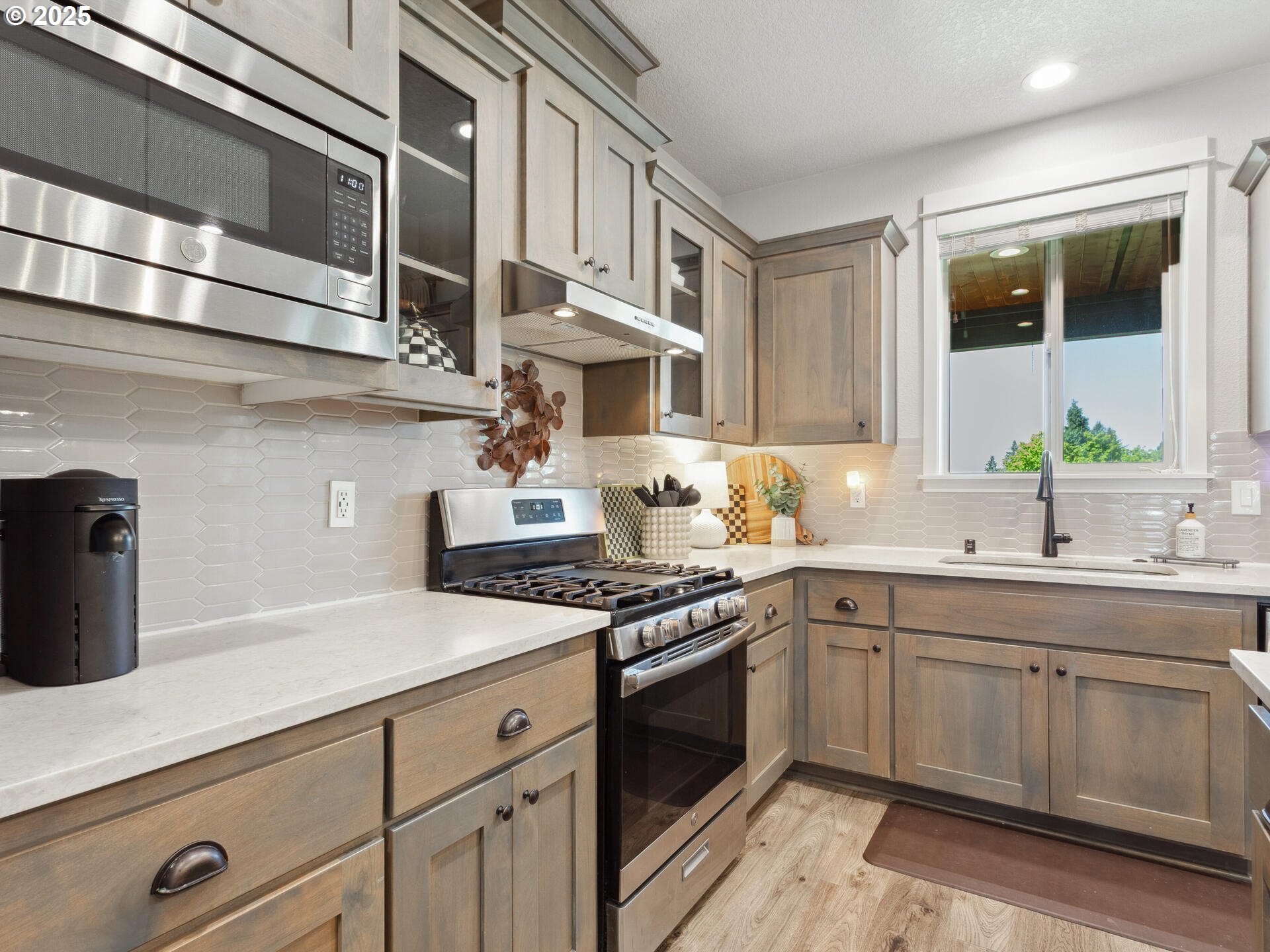 La Center, Washington 98629, United States, 4 Bedrooms Bedrooms, ,3 BathroomsBathrooms,Residential,Active,125994