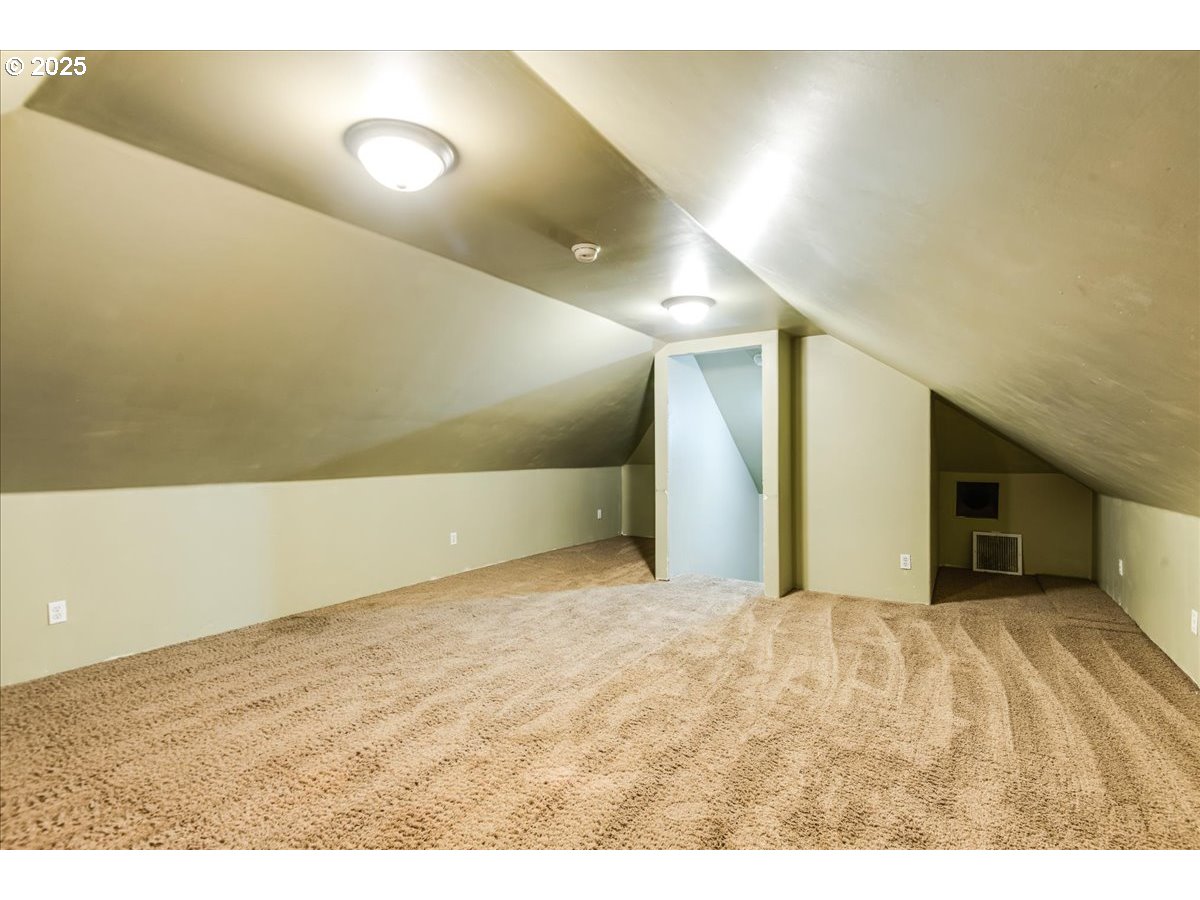 Molalla, Oregon 97038, United States, 3 Bedrooms Bedrooms, ,2 BathroomsBathrooms,Residential,Pending,133123